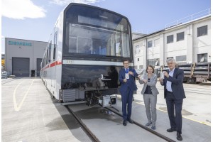10 weitere X-Wagen Züge bestellt vlnr StW Hanke, WL Senk, SMO Wolfram